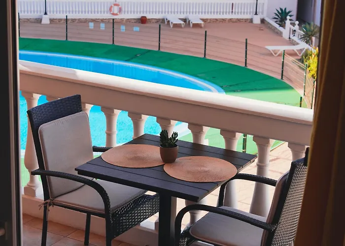 Something Over アパート *