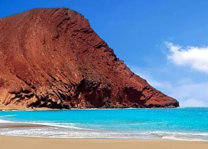 דירה Something Over